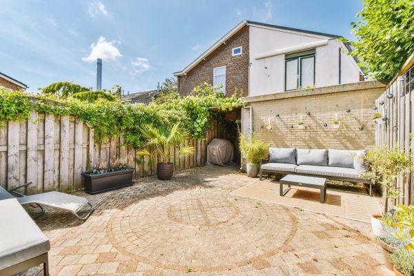 Courtyard Patio Service in White Lake